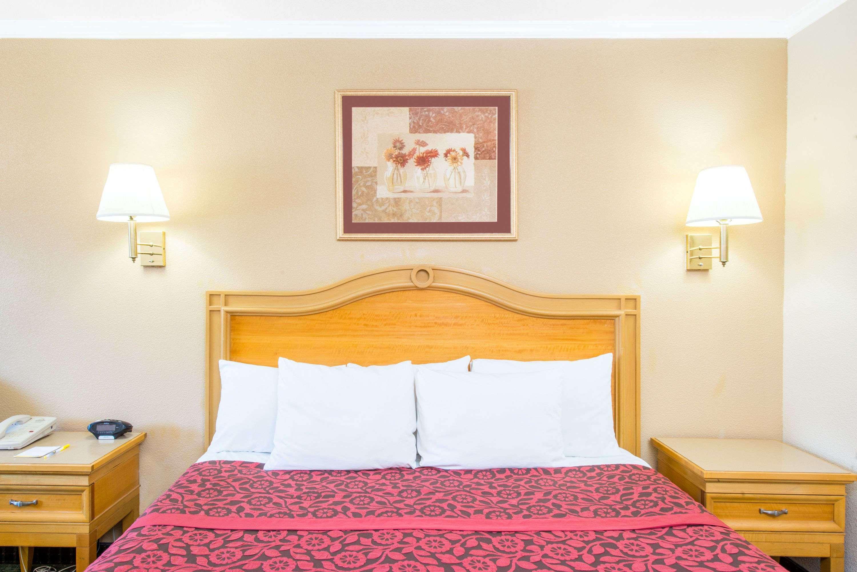 Days Inn By Wyndham Alamogordo White Sands Экстерьер фото