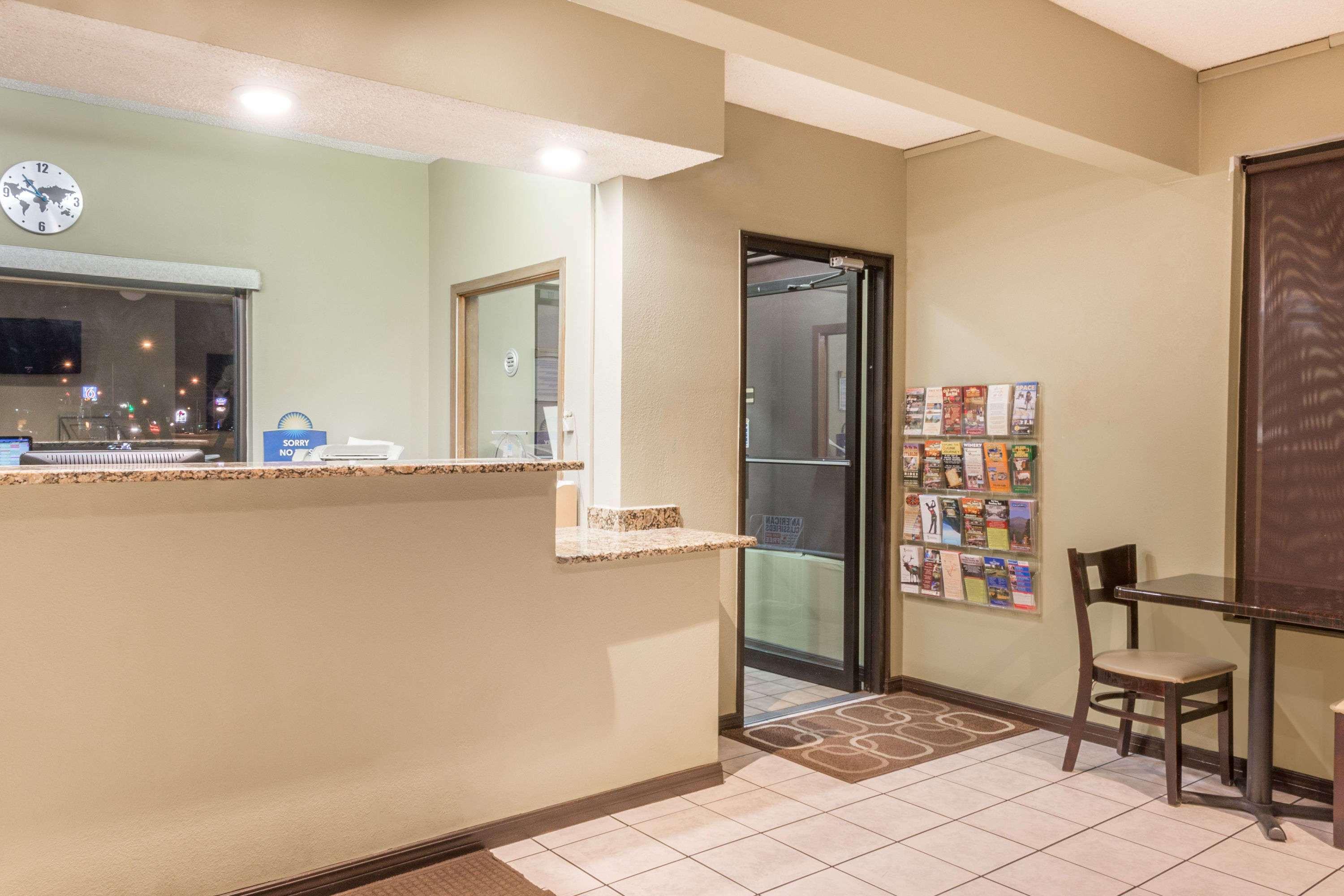 Days Inn By Wyndham Alamogordo White Sands Экстерьер фото