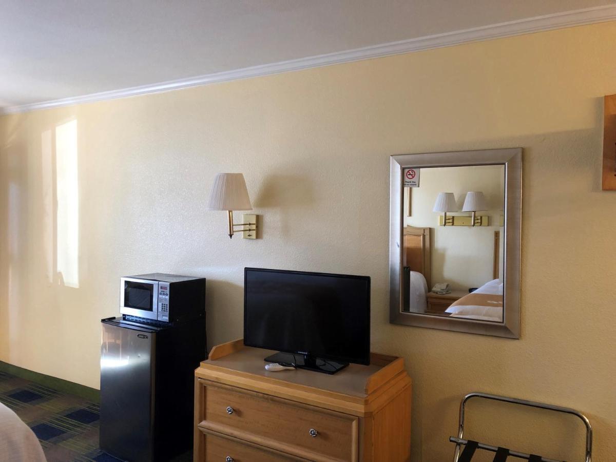 Days Inn By Wyndham Alamogordo White Sands Экстерьер фото